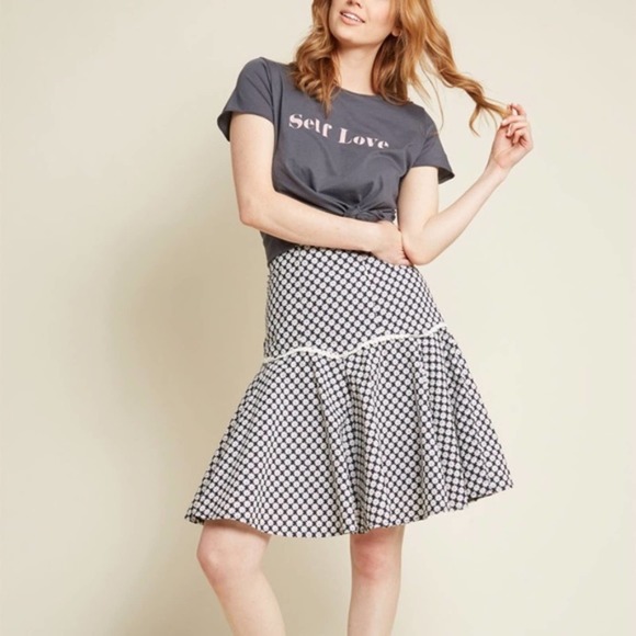 Modcloth Daisy Print Applique A Line Skirt NEW